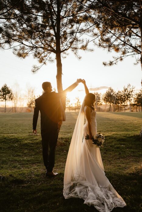 Wedding couple in the sunset