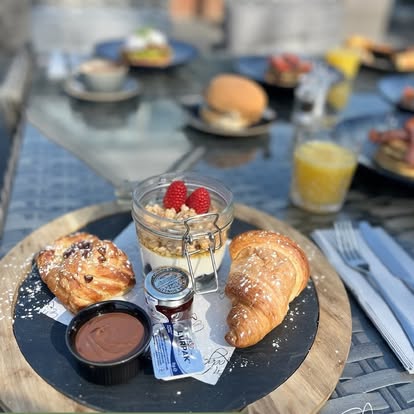 Glen Lodge Breakfast